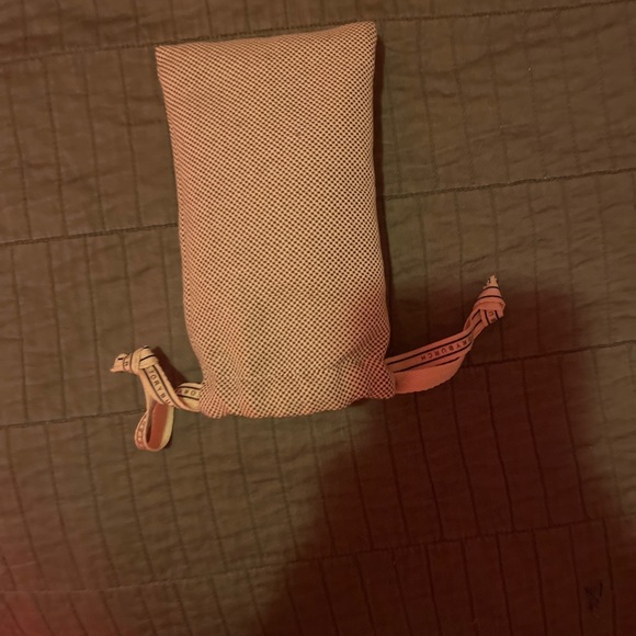 Tory Burch sunglasses tortoise shell brown lenses able to pop colors really good - Picture 9 of 10